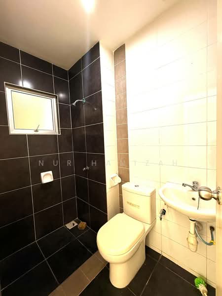 2-storey Terraced House for Sale in Sungai Buloh (Selangor) - Nur Hanizah - PropertyGuru.com.my