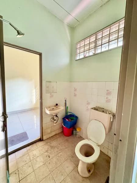 2-storey Terraced House for Sale in Kelana Jaya (Petaling Jaya) - Amzar Faiz - Bathroom - PropertyGuru.com.my