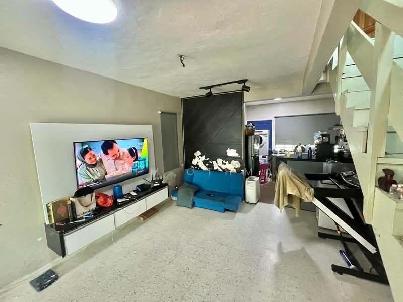 2-storey Terraced House for Sale in Seksyen 17 (Shah Alam) - Azim Othman - Living Room - PropertyGuru.com.my