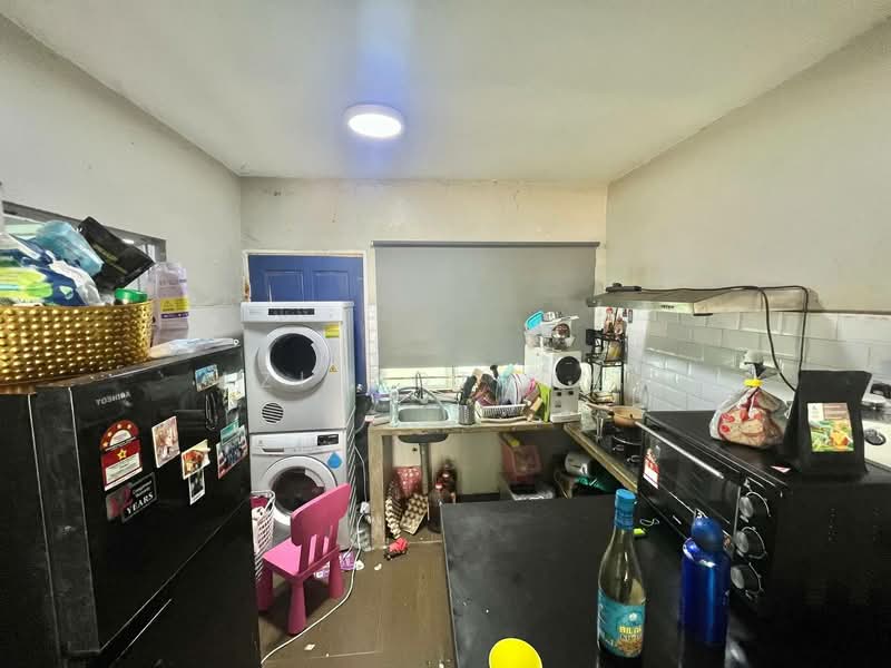 2-storey Terraced House for Sale in Seksyen 17 (Shah Alam) - Azim Othman - Kitchen - PropertyGuru.com.my