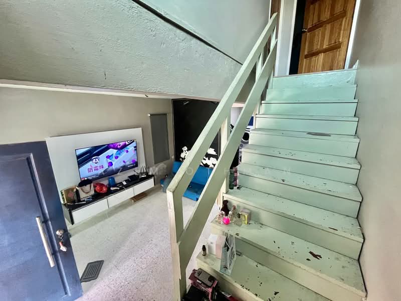 2-storey Terraced House for Sale in Seksyen 17 (Shah Alam) - Azim Othman - Living Room - PropertyGuru.com.my