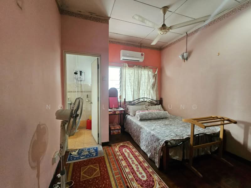Rumah Teres 2 Tingkat untuk Dijual di Usj 11 (Subang Jaya) - Nobeille Chung - Bedroom - PropertyGuru.com.my