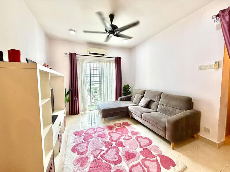 Kondominium untuk Dijual di Kristal Heights - Fazie Noor - Living Room - PropertyGuru.com.my