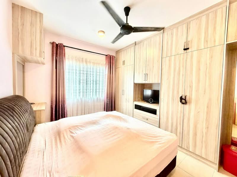 Kondominium untuk Dijual di Kristal Heights - Fazie Noor - Bedroom - PropertyGuru.com.my