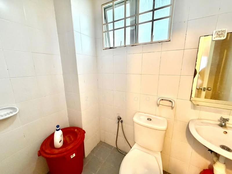Kondominium untuk Dijual di Kristal Heights - Fazie Noor - Bathroom - PropertyGuru.com.my