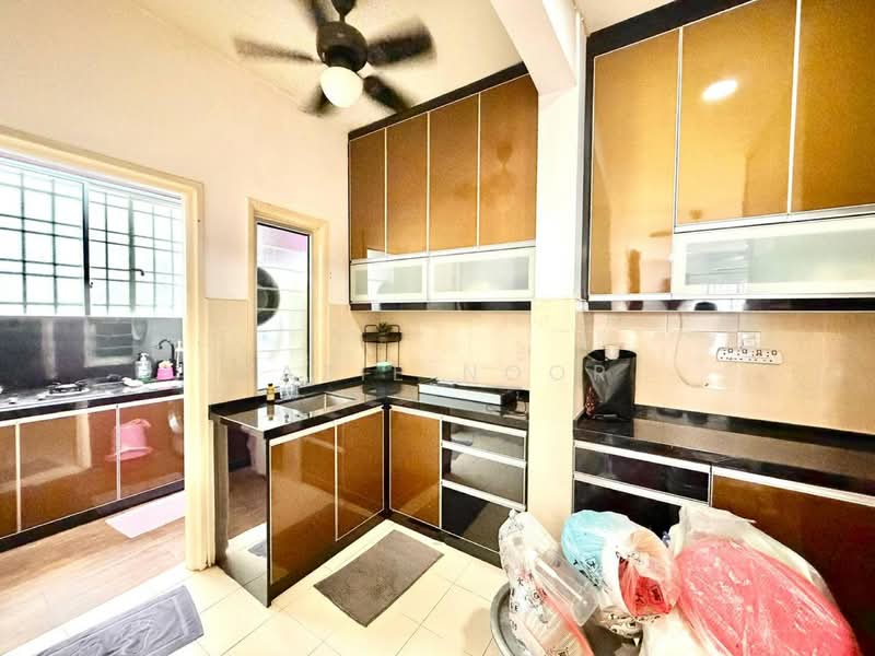 Kondominium untuk Dijual di Kristal Heights - Fazie Noor - Kitchen - PropertyGuru.com.my