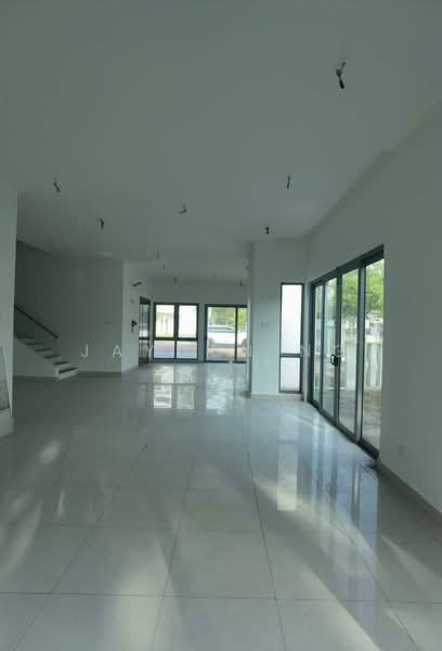 Rumah Berkembar untuk Dijual di Taman Molek (Johor Bahru) - Jayden Ng - Living Room - PropertyGuru.com.my