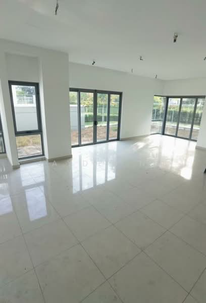 Rumah Berkembar untuk Dijual di Taman Molek (Johor Bahru) - Jayden Ng - Living Room - PropertyGuru.com.my