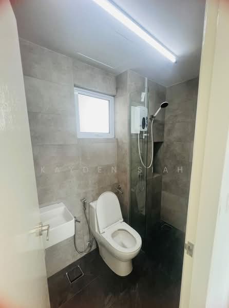 Servis Apartment untuk Disewa di Mesahill - Kayden Siah - Bathroom - PropertyGuru.com.my