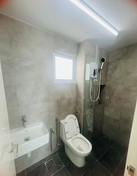 Servis Apartment untuk Disewa di Mesahill - Kayden Siah - Bathroom - PropertyGuru.com.my