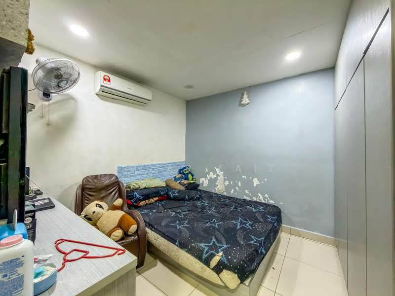 1-storey Terraced House for Sale in Taman Putra (Puchong) - Amzar Faiz - Bedroom - PropertyGuru.com.my