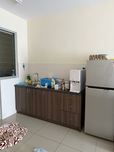 Servis Apartment untuk Disewa di Platinum Lake PV 21 - Ming Ju Li - Kitchen - PropertyGuru.com.my
