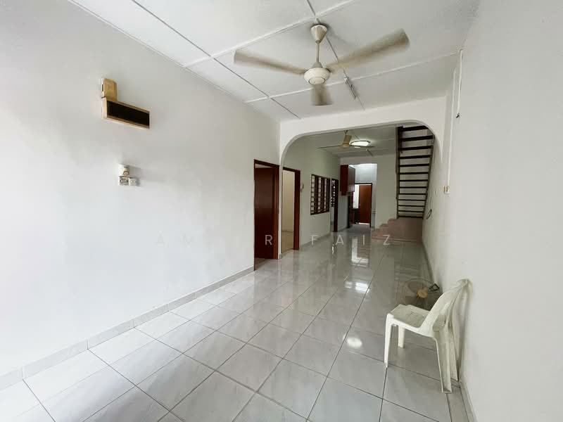 1-storey Terraced House for Sale in Taman Cendana (Kajang) - Amzar Faiz - Living Room - PropertyGuru.com.my