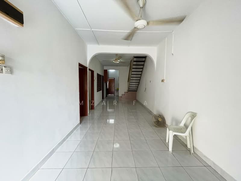1-storey Terraced House for Sale in Taman Cendana (Kajang) - Amzar Faiz - Living Room - PropertyGuru.com.my