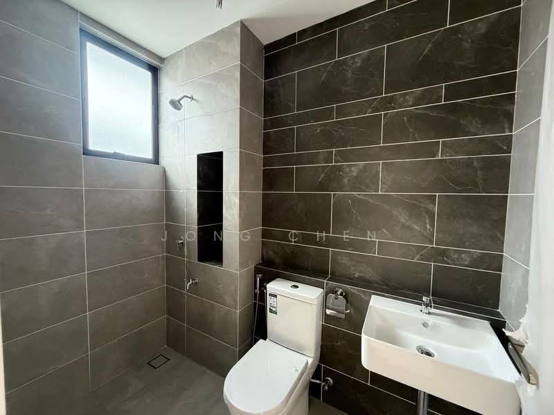 2-storey Terraced House for Sale in Johor Bahru (Johor) - Jong Chen - Bathroom - PropertyGuru.com.my