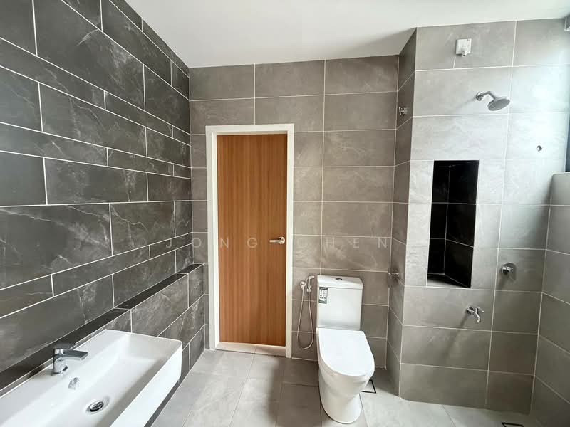 2-storey Terraced House for Sale in Johor Bahru (Johor) - Jong Chen - Bathroom - PropertyGuru.com.my