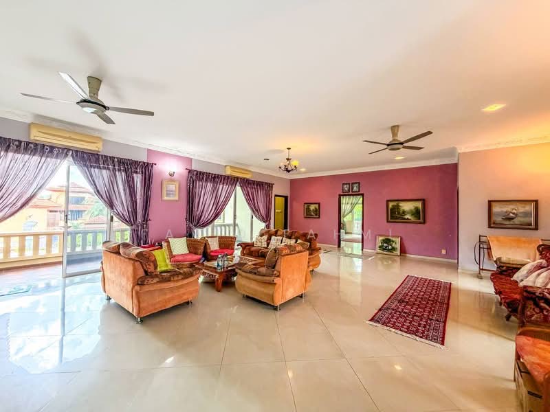 Rumah Banglo untuk Dijual di Country Heights (Kajang) - Farid Fahmi - Living Room - PropertyGuru.com.my