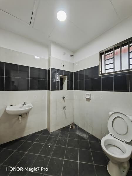 2-storey Terraced House for Rent in Bandar Dato Onn (Tebrau) - Jojo Chung - Bathroom - PropertyGuru.com.my