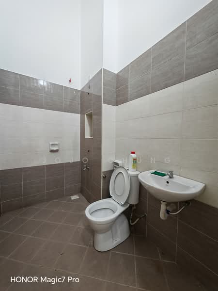 2-storey Terraced House for Rent in Bandar Dato Onn (Tebrau) - Jojo Chung - Bathroom - PropertyGuru.com.my