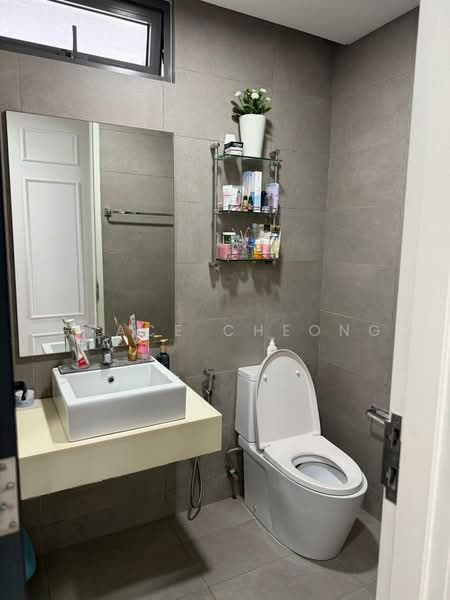 Condominium for Sale at Vivo Residential Suites - Grace Cheong - Bathroom - PropertyGuru.com.my