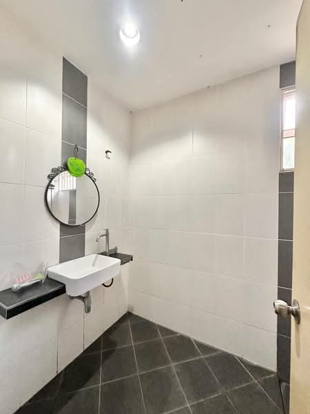 Bungalow for Sale in Taman Bangi Villa (Bangi) - Zamshary Budin - Bathroom - PropertyGuru.com.my