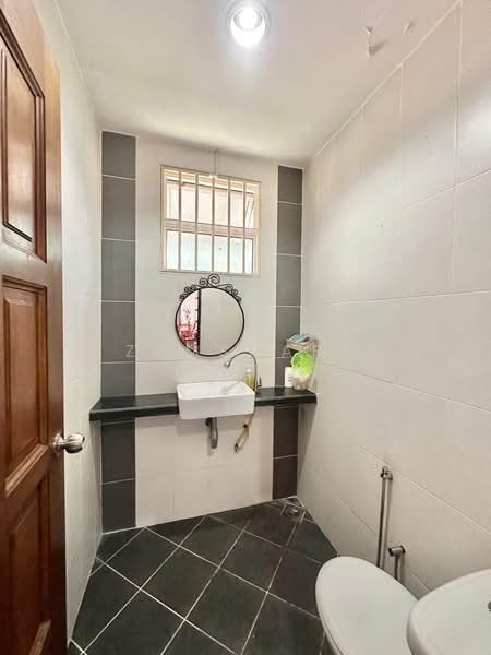 Bungalow for Sale in Taman Bangi Villa (Bangi) - Zamshary Budin - Bathroom - PropertyGuru.com.my