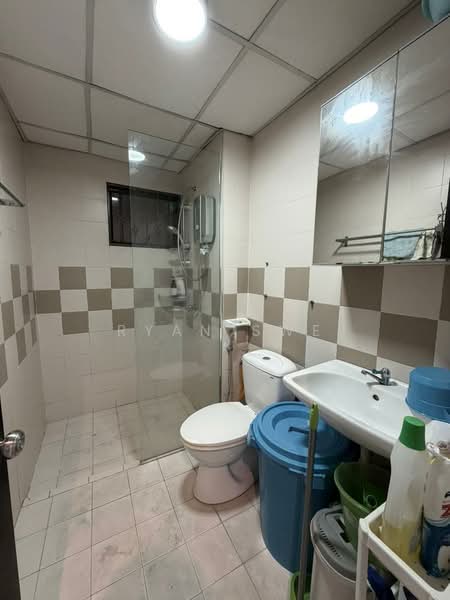 Condominium for Sale at Royal Domain Sri Putramas 2 - Ryan Swe - Bathroom - PropertyGuru.com.my