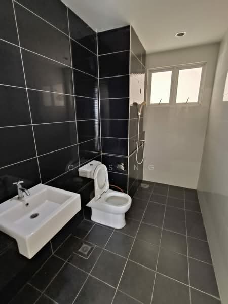 Kondominium untuk Dijual di Platinum III - Cris Ng - Bathroom - PropertyGuru.com.my
