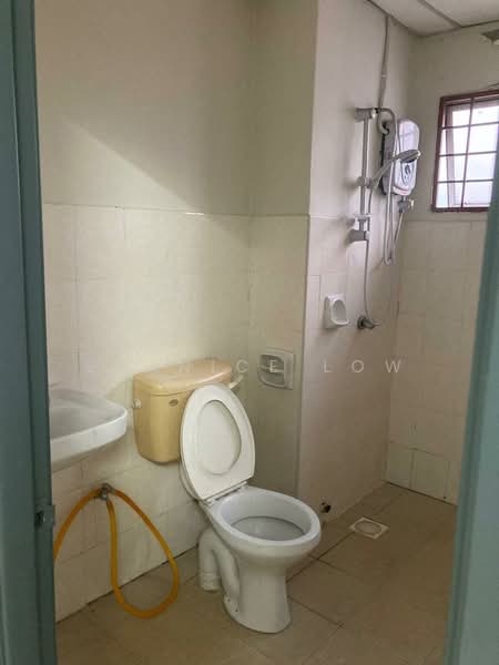 Apartment for Sale at Bayu Puteri - Shanice Low - Bathroom - PropertyGuru.com.my