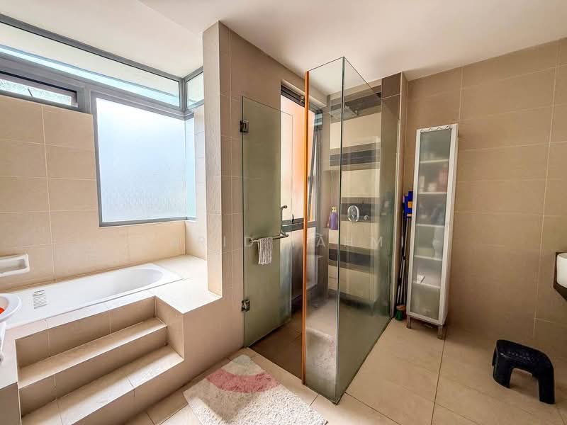 Semi-Detached House for Sale in Puncak Bangi (Bandar Baru Bangi) - Farid Fahmi - Bathroom - PropertyGuru.com.my