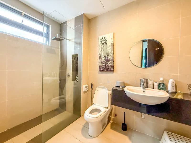 Semi-Detached House for Sale in Puncak Bangi (Bandar Baru Bangi) - Farid Fahmi - Bathroom - PropertyGuru.com.my