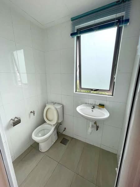 Pangsapuri untuk Disewa di Molek Pine 3 - Chloe Shum - Bathroom - PropertyGuru.com.my