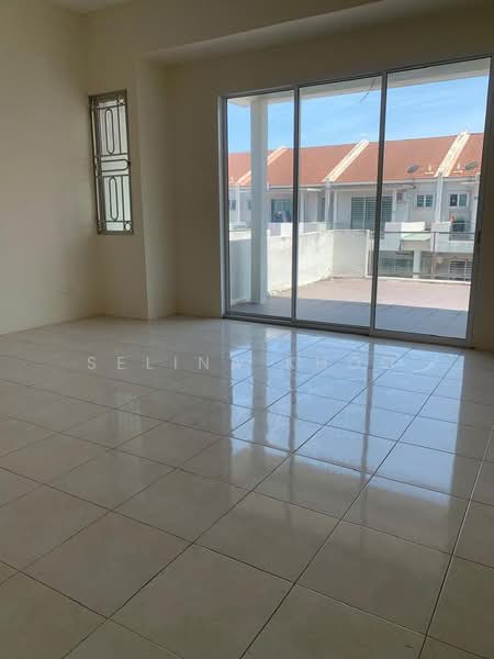 2-storey Terraced House for Sale in Bandar Tasek Mutiara (Simpang Ampat) - Selina Khoo - Living Room - PropertyGuru.com.my