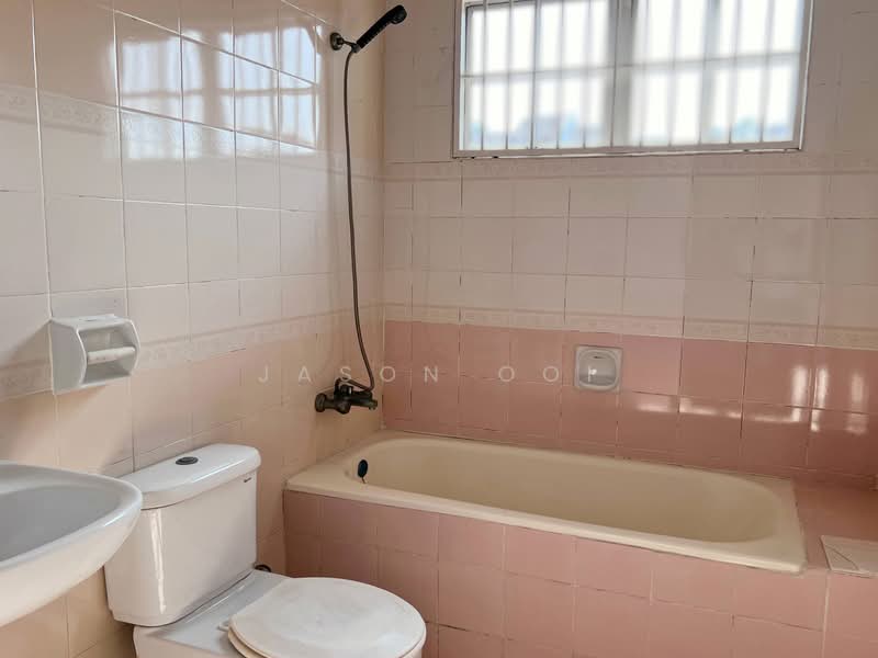 2-storey Terraced House for Rent in Kota Kemuning (Shah Alam) - Jason Ooi - Bathroom - PropertyGuru.com.my