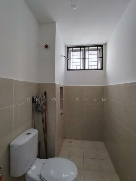 Pangsapuri untuk Disewa di Molek Ria - Chloe Shum - Bathroom - PropertyGuru.com.my