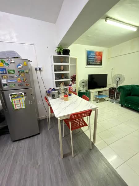 Rumah Flat untuk Dijual di Taman Utama - Darren Lye - Dining Room - PropertyGuru.com.my