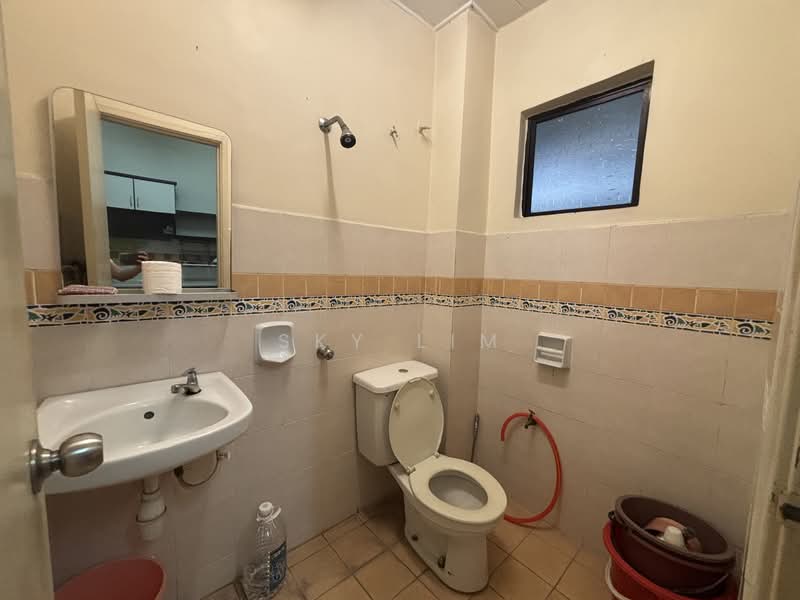 Rumah Teres 2 Tingkat untuk Dijual di Petaling Jaya (Selangor) - Sky Lim - Bathroom - PropertyGuru.com.my