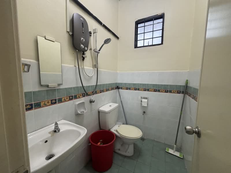 Rumah Teres 2 Tingkat untuk Dijual di Petaling Jaya (Selangor) - Sky Lim - Bathroom - PropertyGuru.com.my