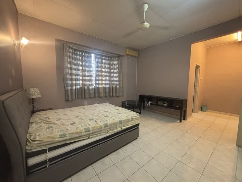 Rumah Teres 2 Tingkat untuk Dijual di Petaling Jaya (Selangor) - Sky Lim - Bedroom - PropertyGuru.com.my