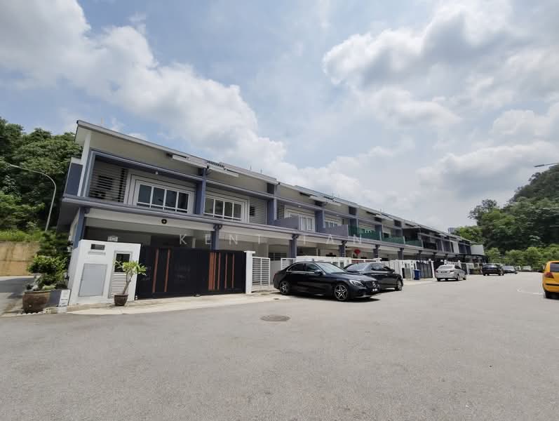 Rumah Teres 2-Tingkat untuk Dijual di Seri Kembangan (Selangor) - Kent Tan - Exterior - PropertyGuru.com.my
