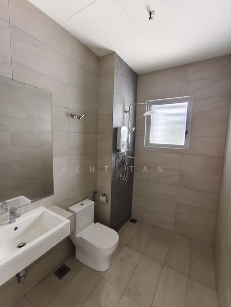 Rumah Teres 2-Tingkat untuk Dijual di Seri Kembangan (Selangor) - Kent Tan - Bathroom - PropertyGuru.com.my