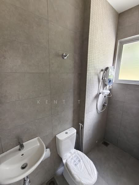 Rumah Teres 2-Tingkat untuk Dijual di Seri Kembangan (Selangor) - Kent Tan - Bathroom - PropertyGuru.com.my