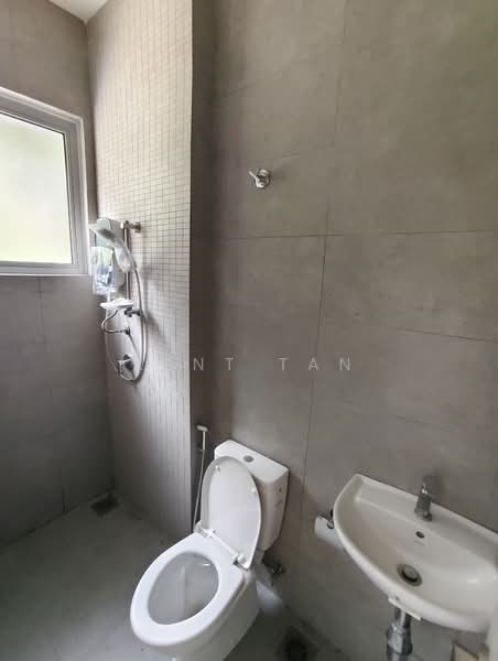 Rumah Teres 2-Tingkat untuk Dijual di Seri Kembangan (Selangor) - Kent Tan - Bathroom - PropertyGuru.com.my