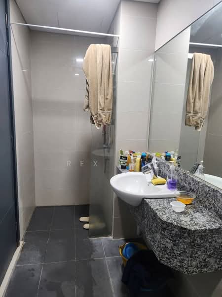 Kondominium untuk Dijual di The Westside One - Rex Tan - Bathroom - PropertyGuru.com.my