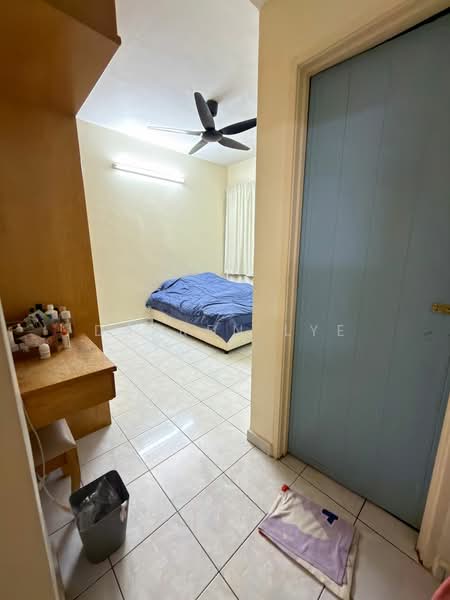 Condominium for Sale at Vistaria Condominium - Darren Lye - Bedroom - PropertyGuru.com.my