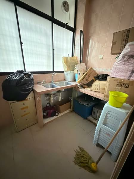 Condominium for Sale at Pearl View - Darren Lye - Kitchen - PropertyGuru.com.my