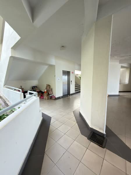 Condominium for Sale at Pearl View - Darren Lye - Corridor - PropertyGuru.com.my