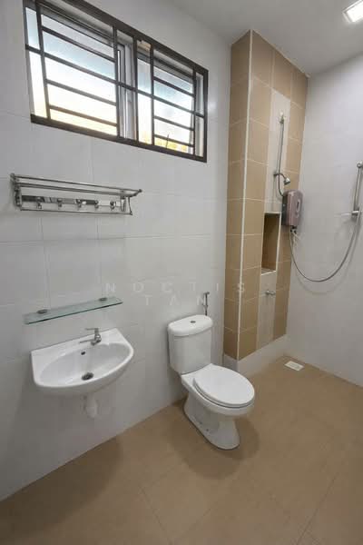 Rumah Teres 2 Tingkat untuk Dijual di Taman Impian Emas (Skudai) - Noctis Tan - Bathroom - PropertyGuru.com.my