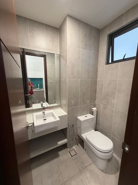 Condominium for Rent at Queens Residences Q2 @ Queens Waterfront - Anthony Yeoh - Bathroom - PropertyGuru.com.my