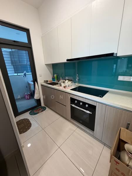 Condominium for Rent at Queens Residences Q2 @ Queens Waterfront - Anthony Yeoh - Kitchen - PropertyGuru.com.my